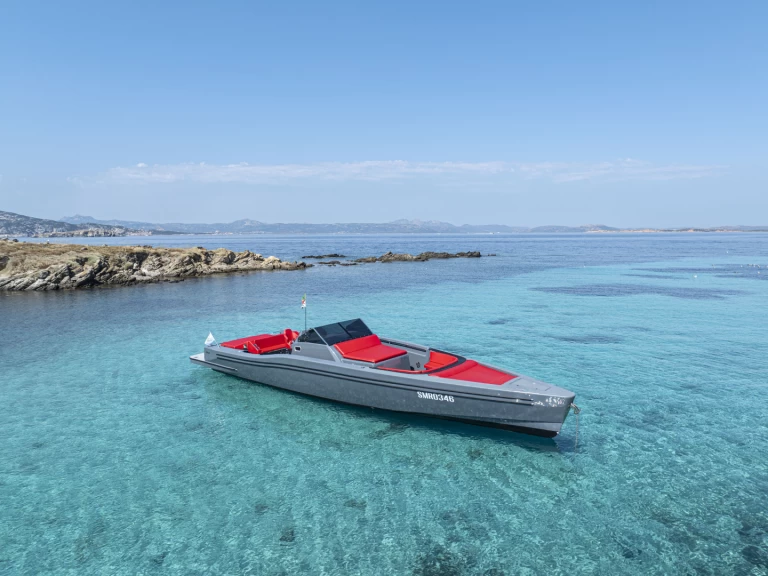 Hire Motorboat with or without skipper MAORI Porto Cervo