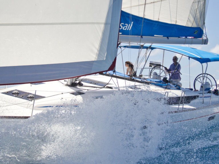 Hire Sailboat Jeanneau with a boat licence