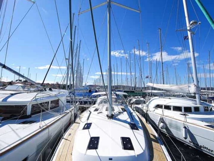 Sailboat to hire Murter-Kornati at the best price