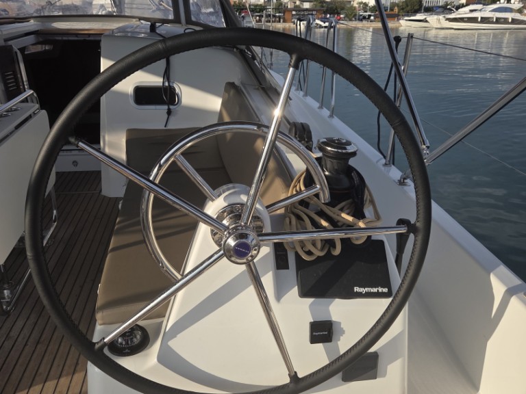 Sailboat hire in Pirovac - Jeanneau Sun Odyssey 380