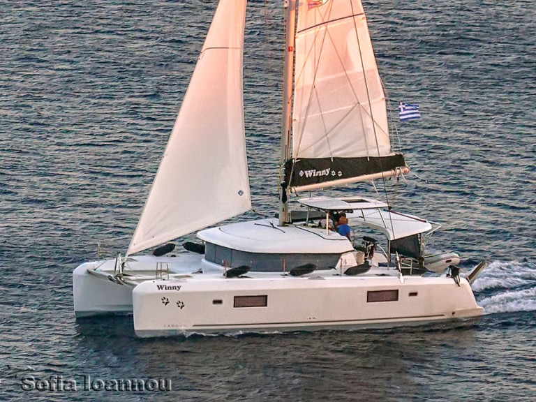 Catamaran to hire Syros (Island) at the best price