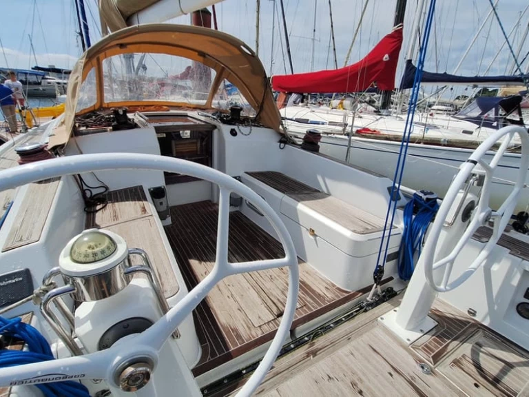 Sailboat hire in La Rochelle - Grand Soleil Grand Soleil 39