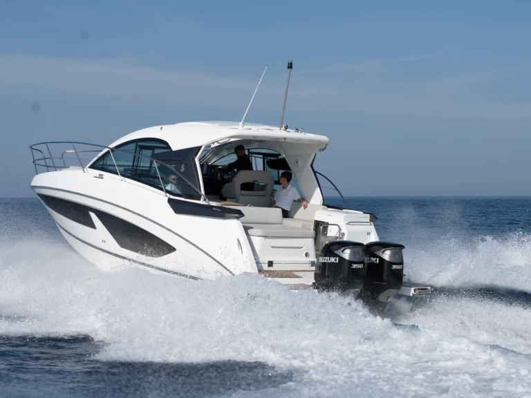 Charter a Bénéteau Gran Turismo 36 in Ajaccio on Samboat