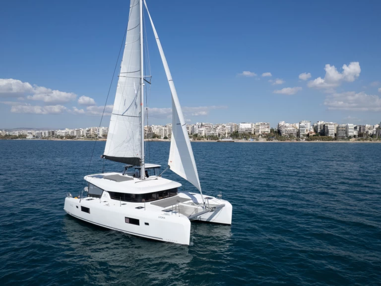 Catamaran hire in Alimos - Lagoon Lagoon 42
