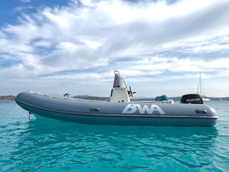 Charter a Bwa California 550 in Palau on Samboat