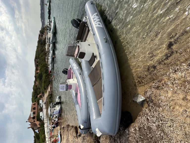 Hire RIB Bwa with a boat licence