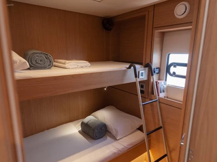 Catamaran to hire Tourlos at the best price