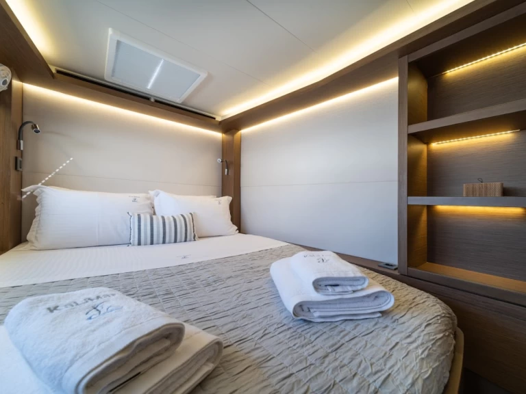 Catamaran to hire Alimos at the best price