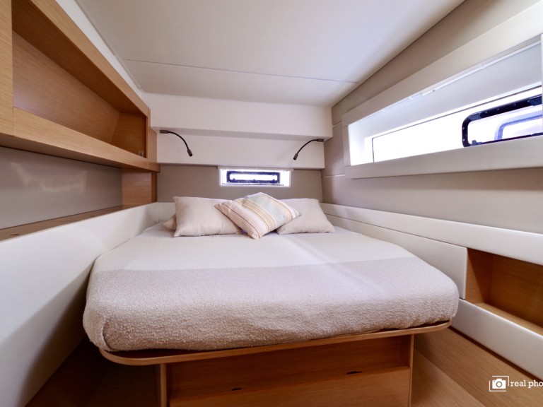 Hire Catamaran Nautitech with a boat licence