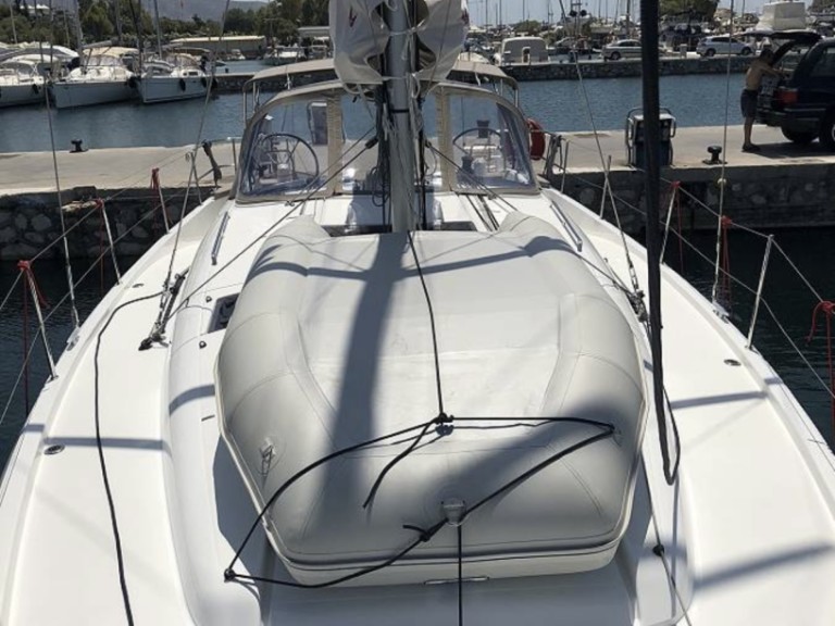 Sailboat to hire Lefkáda at the best price