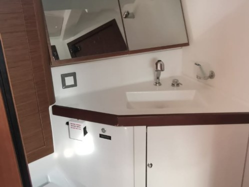 Sailboat hire in Préveza - Bénéteau Oceanis 46.1