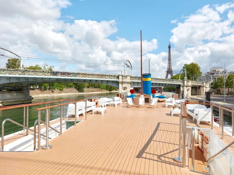 Yacht charter Paris - Clipper Paris on SamBoat