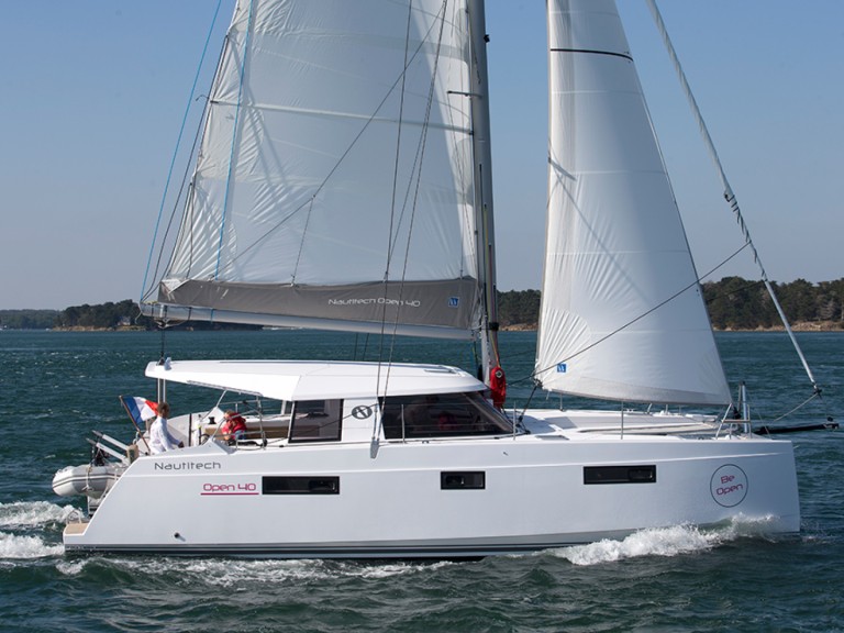 Hire Catamaran Bavaria with a boat licence