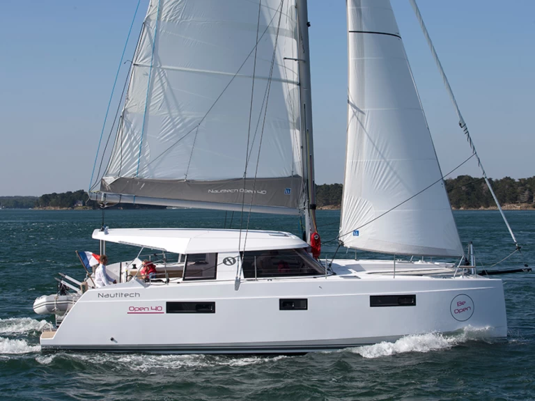 Hire Catamaran Bavaria with a boat licence