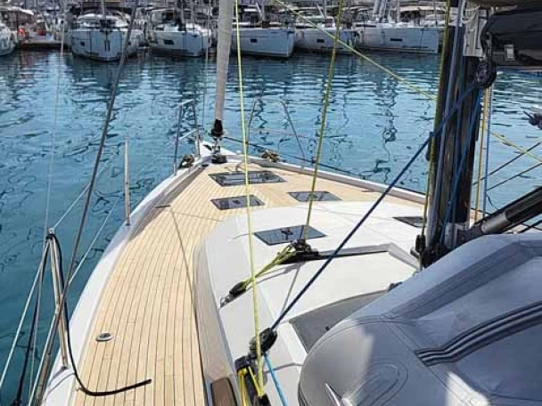 Hire a Dufour Dufour 41 Performance Trogir