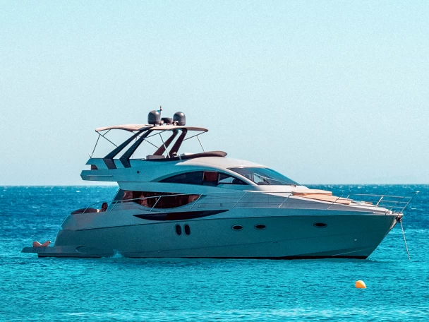 Motorboat hire in Athens - Numarine 56ft