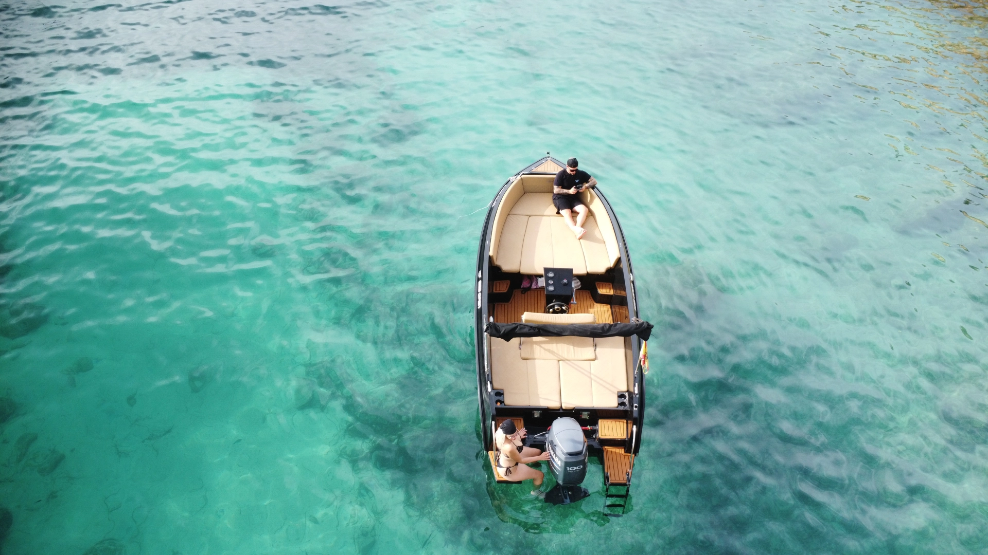 Yacht charter Sant Antoni de Portmany - Mareti 585 on SamBoat