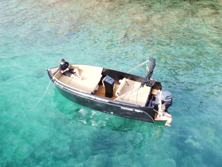 Yacht hire Sant Antoni de Portmany cheap 585