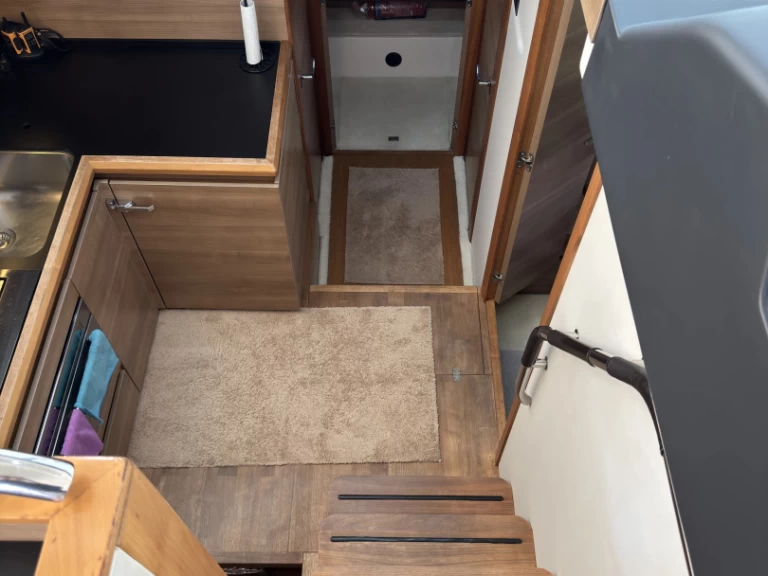 Hire a Sealine C48 Marina Delta Kallithea