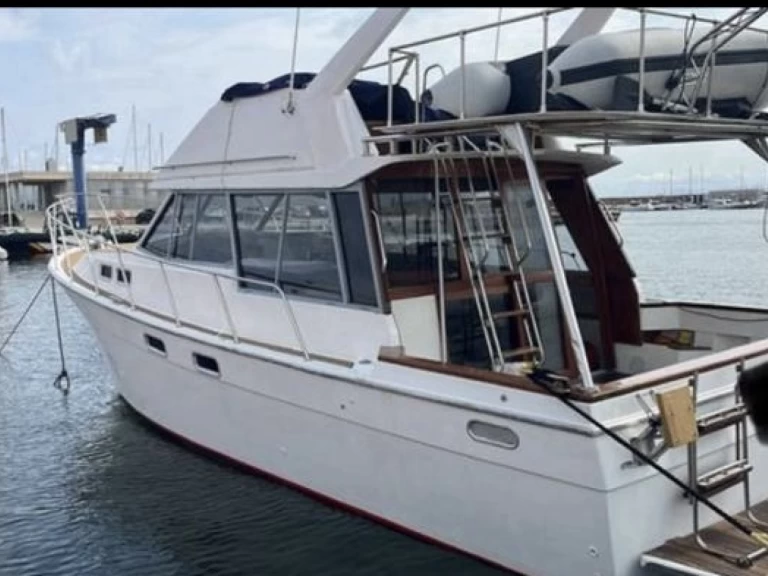 Yacht charter Valencia - Bayliner Bayliner 3288 Fly on SamBoat