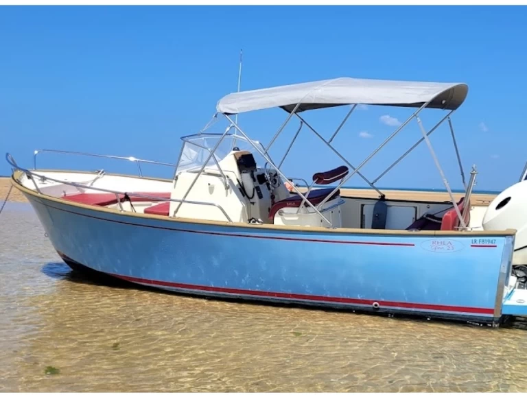 Rhea Open 23 charter bareboat or skippered in  Saint-Martin-de-Ré