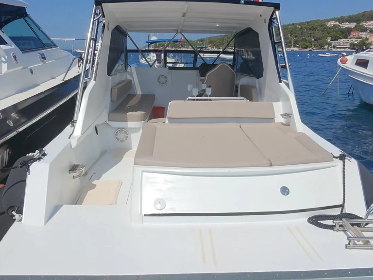 Hire Motorboat with or without skipper Bayliner Hvar