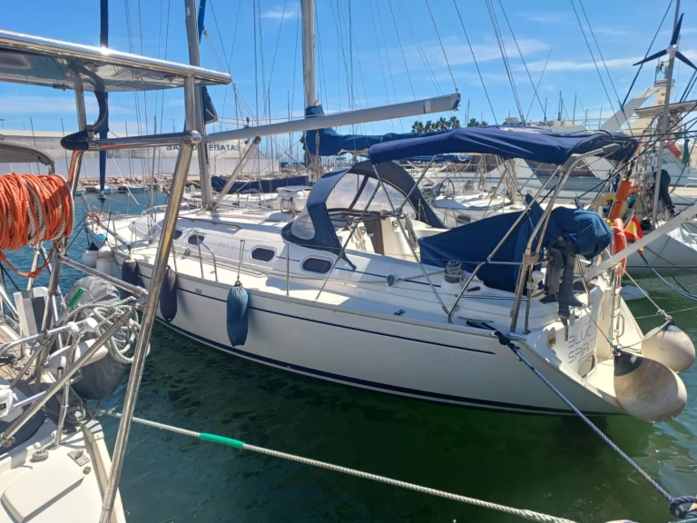 Charter a Dufour Gib sea 41 in Valencia on Samboat