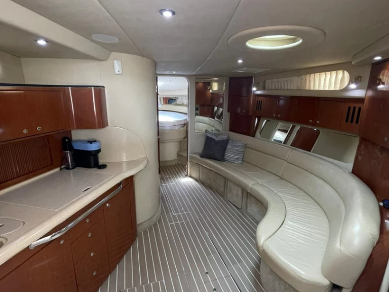 Charter a Sea Ray Sea Ray 410 Sundancer in Miami on Samboat