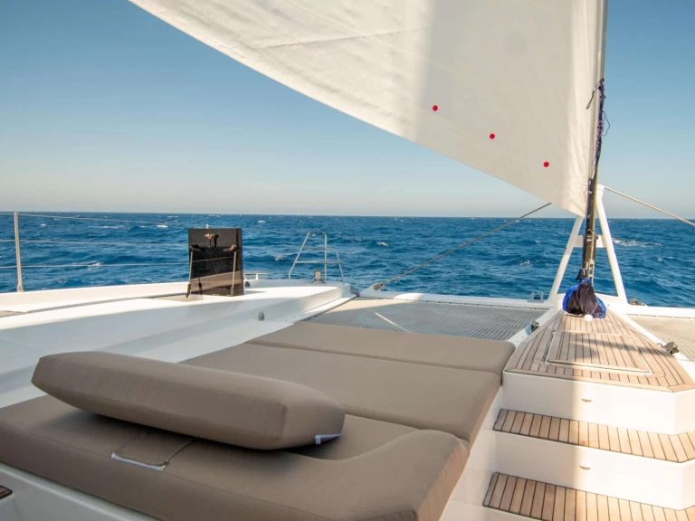 Hire Luxury Yacht Fountaine Pajot with a boat licence