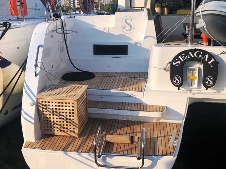 Catamaran hire in Alimos - Lagoon Lagoon 46