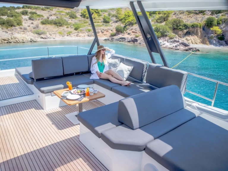 Yacht charter Gouvia - Fountaine Pajot Fountaine Pajot Power 67 on SamBoat