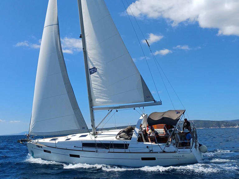 Hire a Bénéteau Oceanis 41.1 Primošten