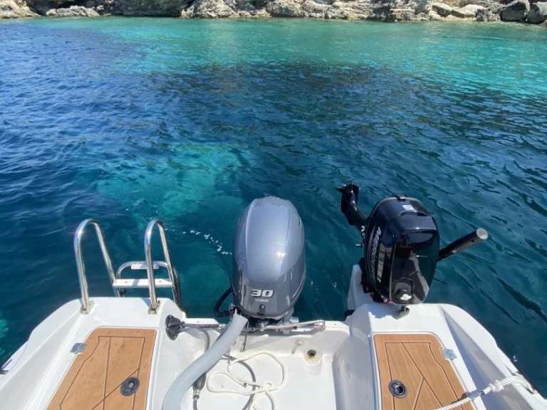 Yacht hire Lákka cheap Optima