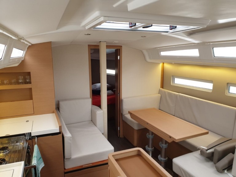 Charter a Jeanneau Sun Odyssey 410 in Pula on Samboat