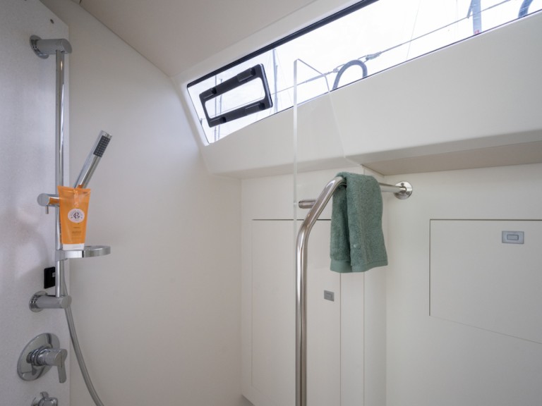 Sailboat to hire La Rochelle at the best price