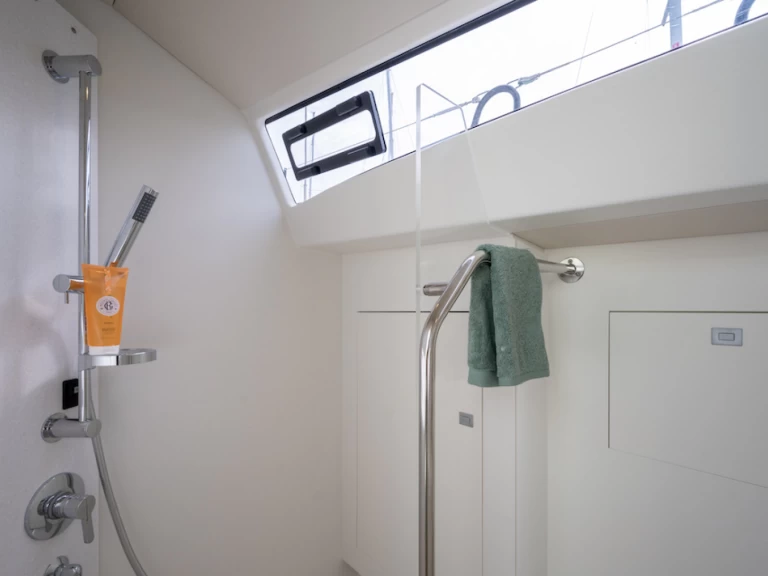 Sailboat to hire La Rochelle at the best price