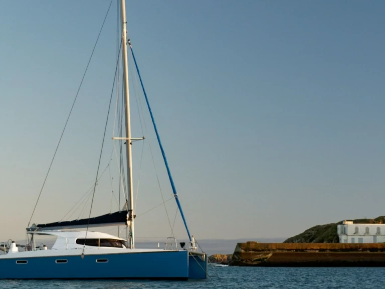 Catamaran to hire Quiberon at the best price