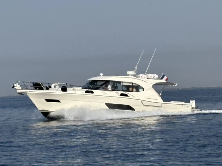 Hire Motorboat with or without skipper Riviera Cannes