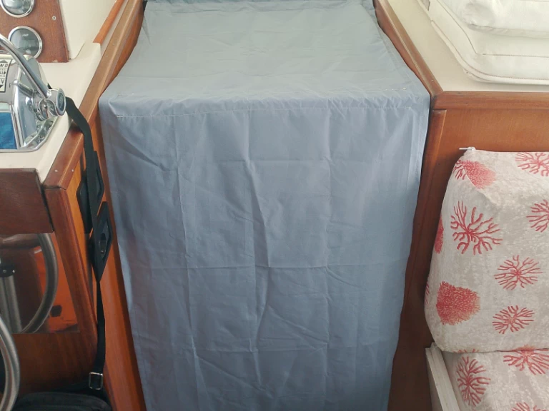 Hire a Dalla Pietà Yacht DP 10 Rosignano Solvay-Castiglioncello