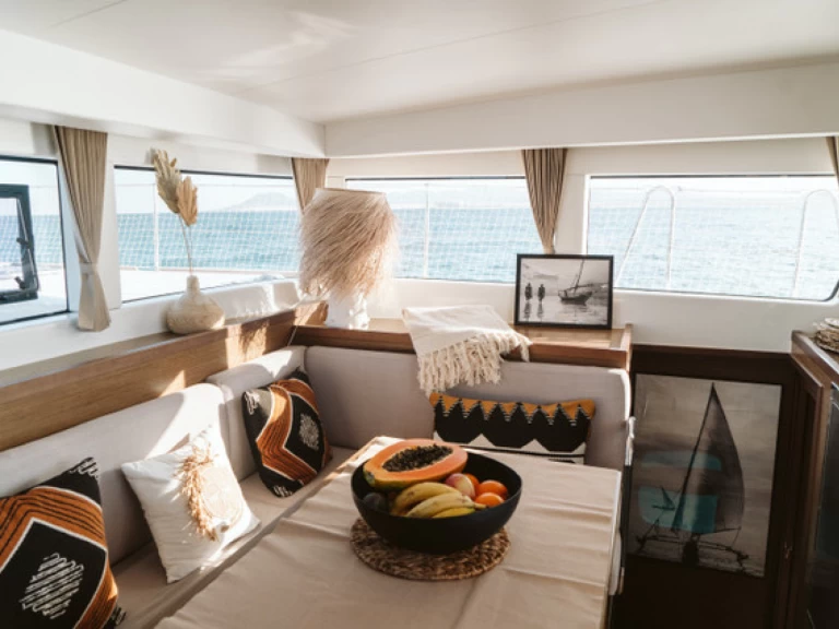 Charter a Lagoon Lagoon 40 in Sant Antoni de Portmany on Samboat