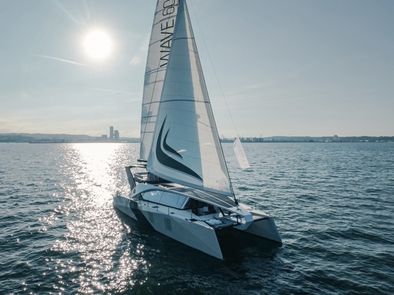 Yacht hire Paradise Island cheap Wave 60 - 4 + 2 cab.