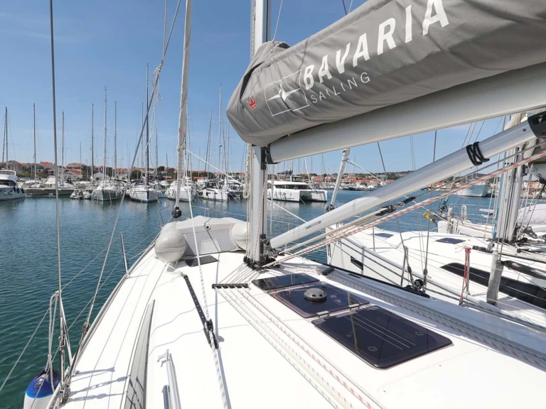 Sailboat hire in Murter-Kornati - Bavaria Cruiser 41S