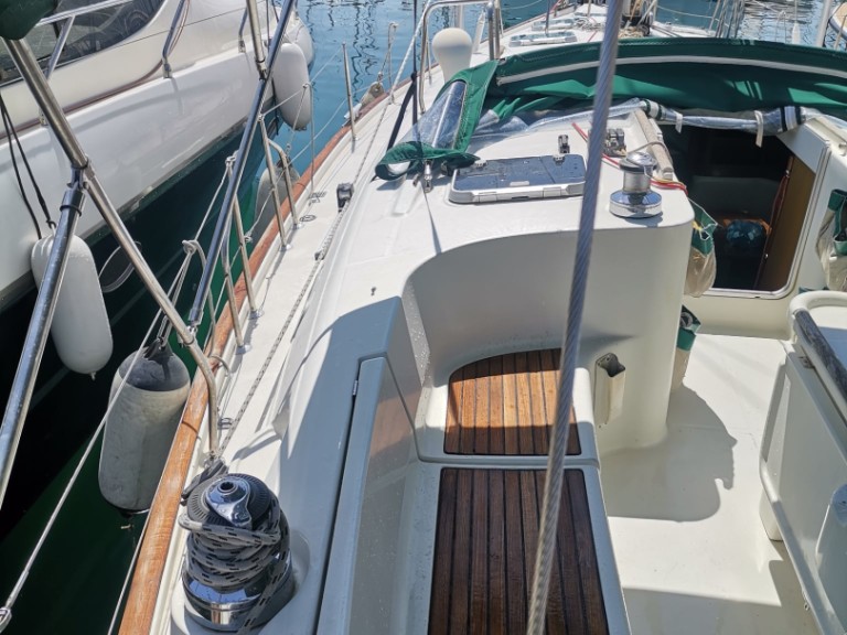 Sailboat hire in Alimos - Bénéteau Oceanis 461 Clipper