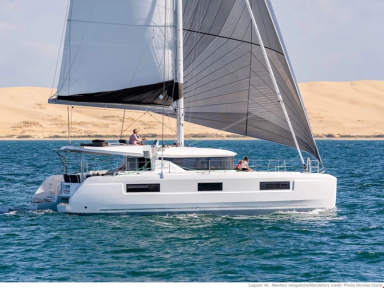 Hire Catamaran with or without skipper Lagoon Salerno