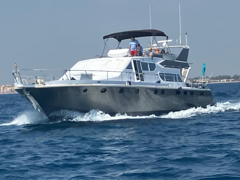 Luxury Yacht hire in Santa Margarida - Guy Couach Guy Couach 1800 Fly