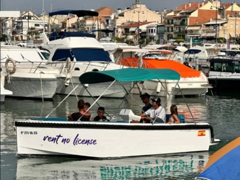 Motorboat to hire Cambrils at the best price