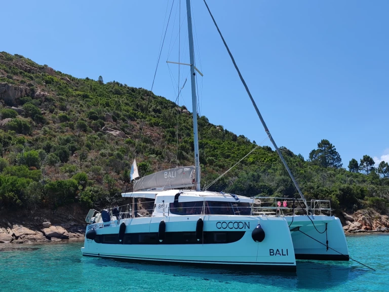 Yacht hire Golfo Aranci cheap Bali Catsmart