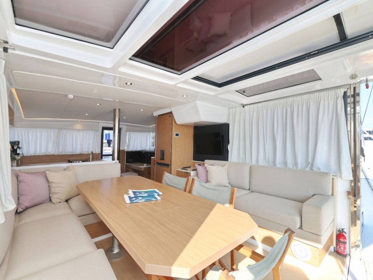 Yacht charter Capo d'Orlando - Bali Bali 4.2 on SamBoat