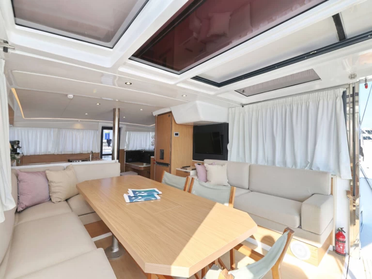 Yacht charter Capo d'Orlando - Bali Bali 4.2 on SamBoat