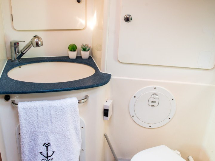 Sailboat hire in Lefkáda - Bavaria Bavaria 36